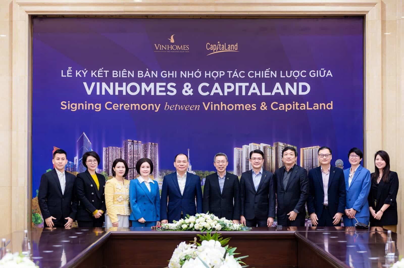 Lễ ký kết hợp tác chiến lược giữa Vinhomes và CapitaLand, giới thiệu dự án The Fullton CapitaLand tại Hưng Yên. Lễ ký kết hợp tác chiến lược giữa Vinhomes và CapitaLand, giới thiệu dự án The Fullton CapitaLand tại Hưng Yên.